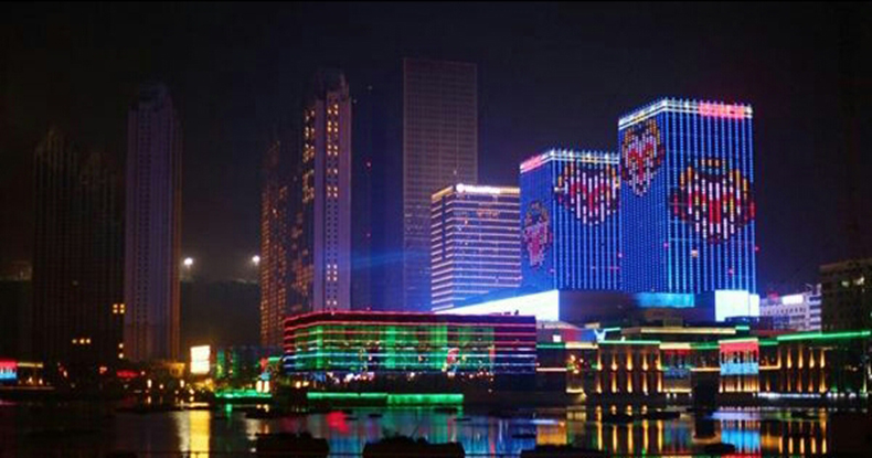 戶外亮化燈具LED點光源與LED燈帶有哪些區(qū)別？