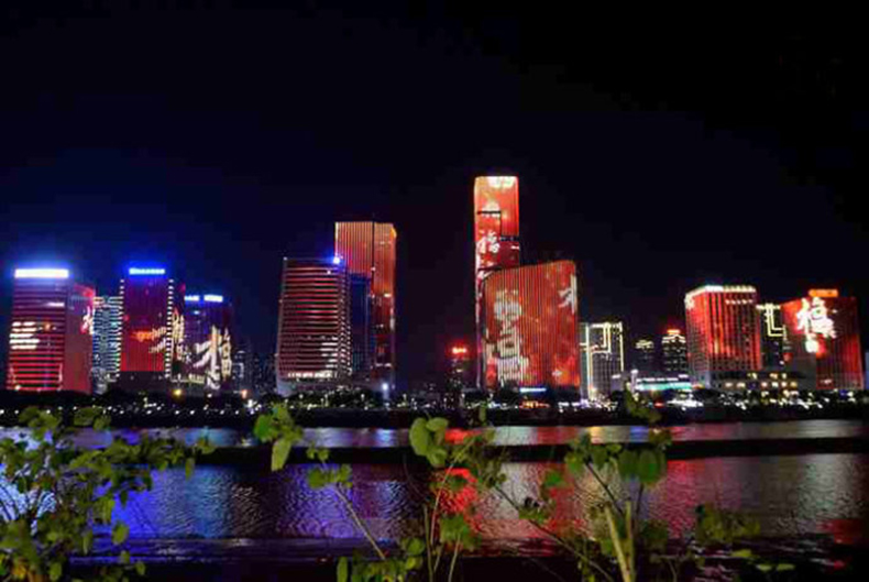 led點(diǎn)光源燈具使用時(shí)不可忽視的因素!